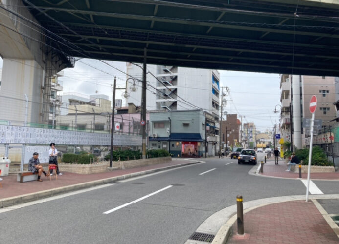 飛田新地の近くの通り